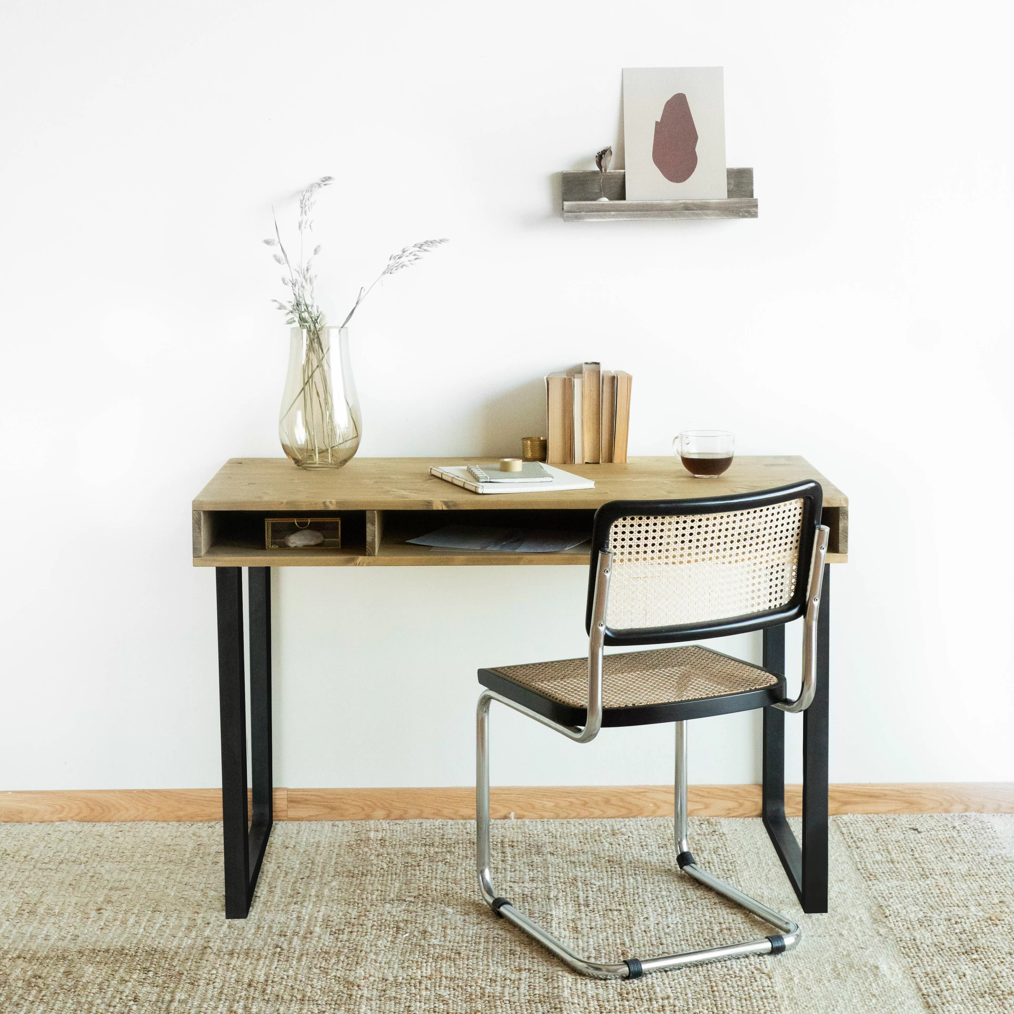 Illustration numéro 3 du produit Bureau en bois avec tiroirs naturel