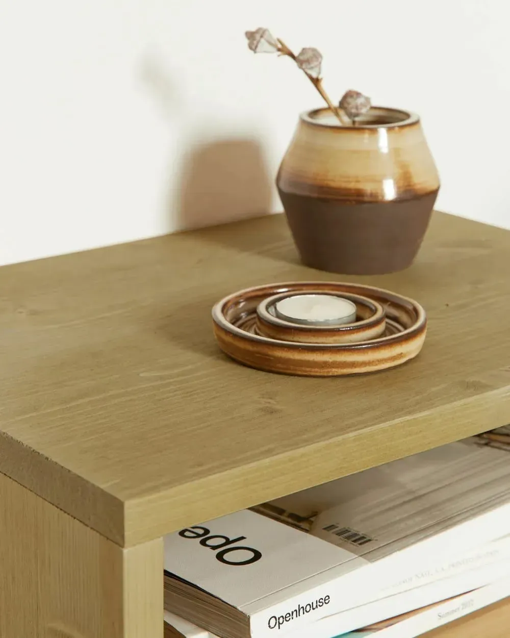 Illustration numéro 3 du produit Table de chevet murale en bois massif naturel