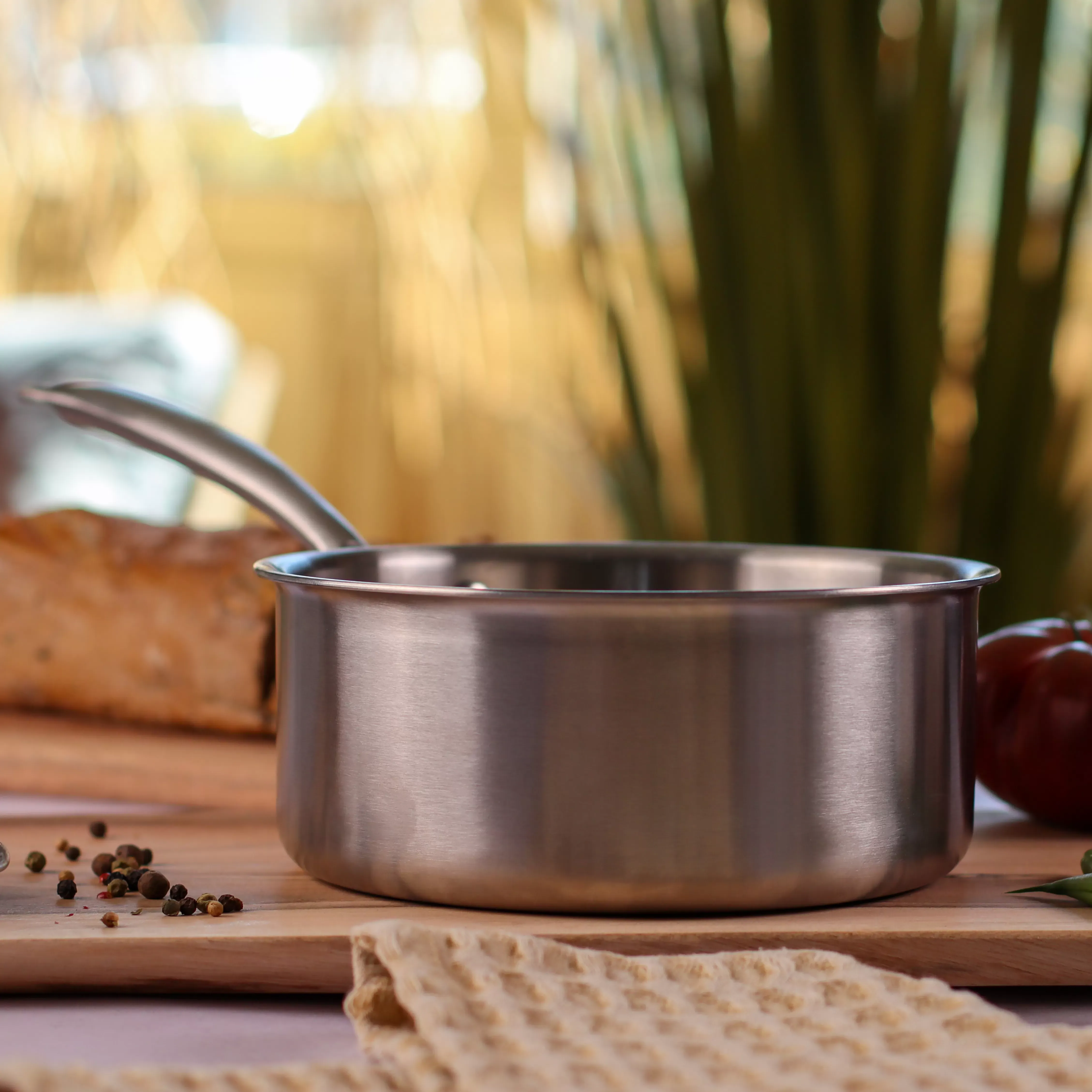 Illustration numéro 3 du produit Casserole acier inoxydable 18cm - fait en France - tous feux