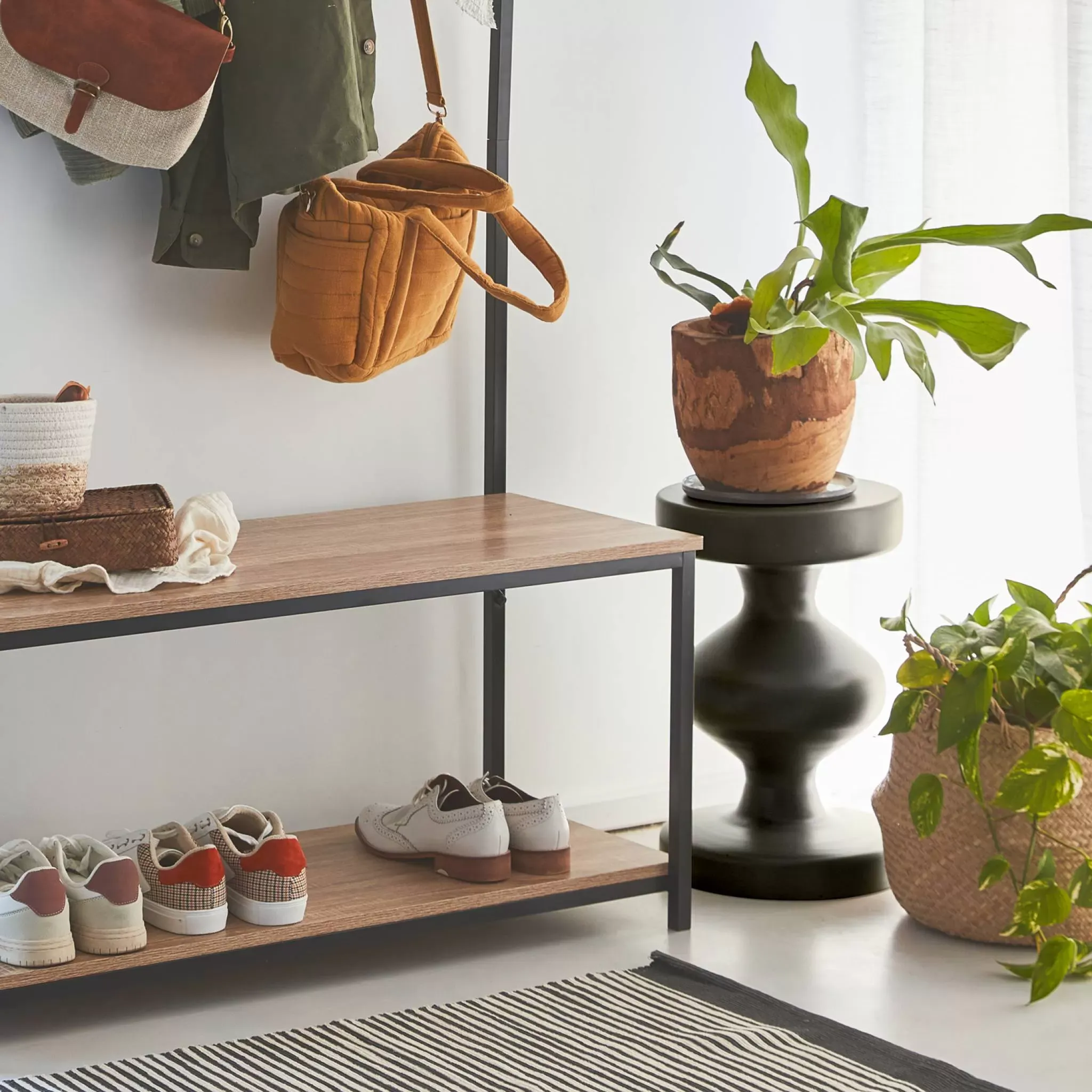 Illustration numéro 3 du produit Table d'appoint en métal D29,5