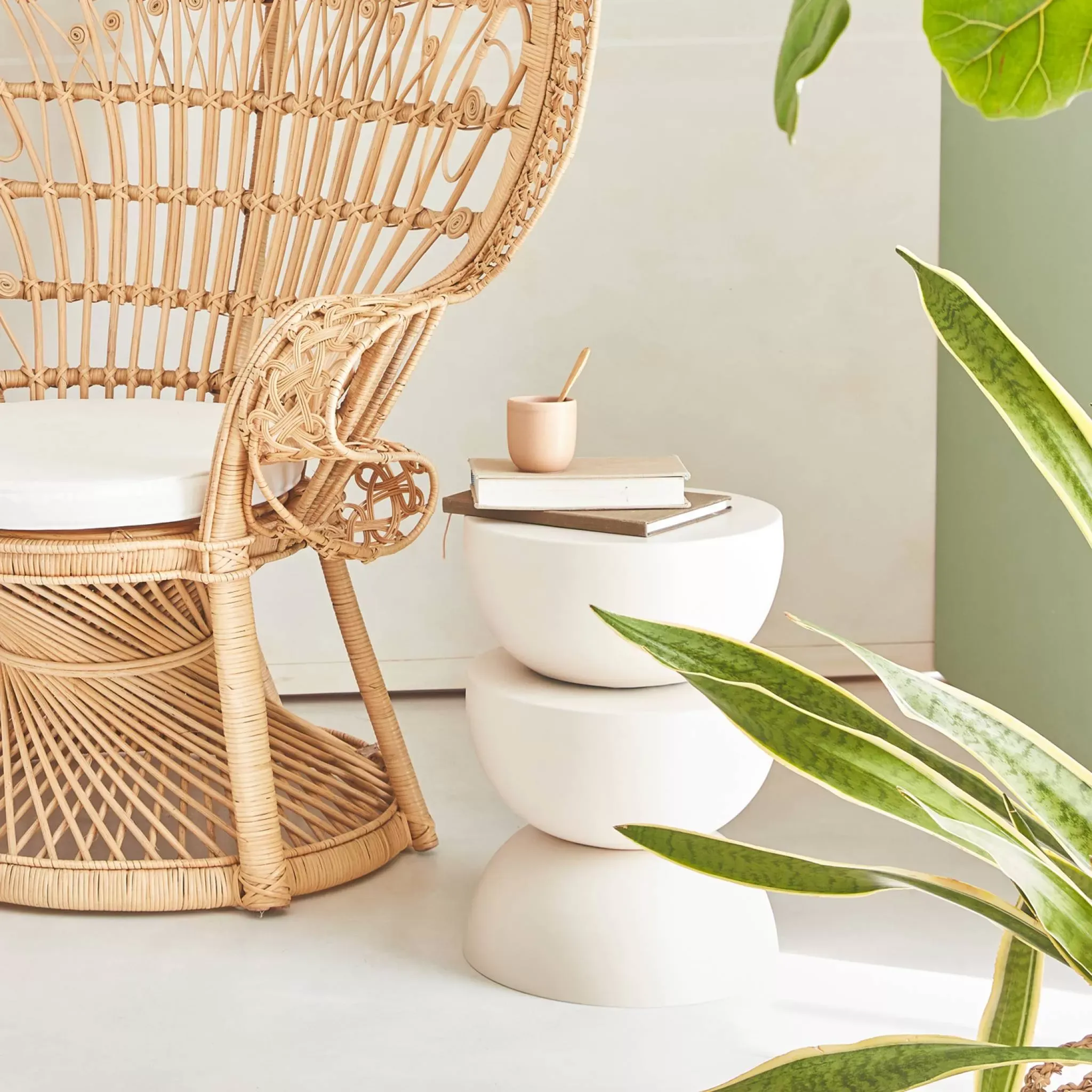 Illustration numéro 3 du produit Table d'appoint en métal, D32 x h 46,5cm