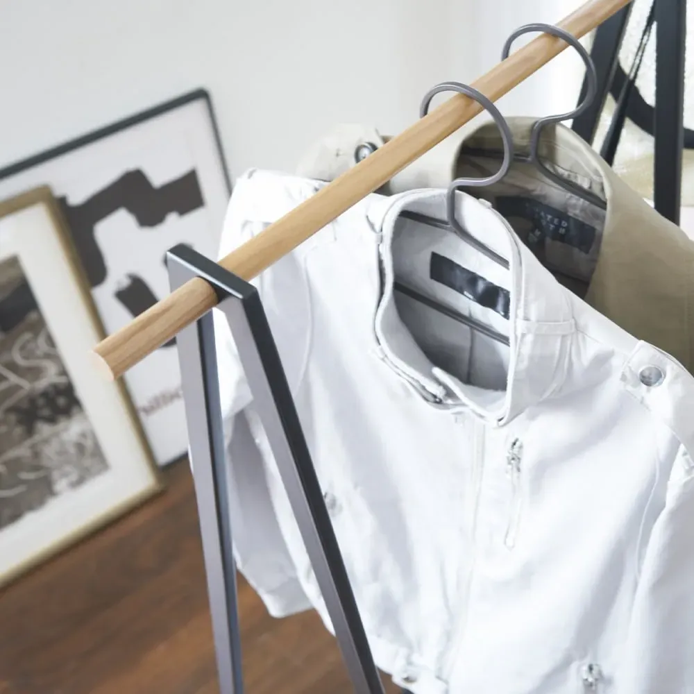 Illustration numéro 3 du produit Portant en métal - H140 x L52 cm - Noir