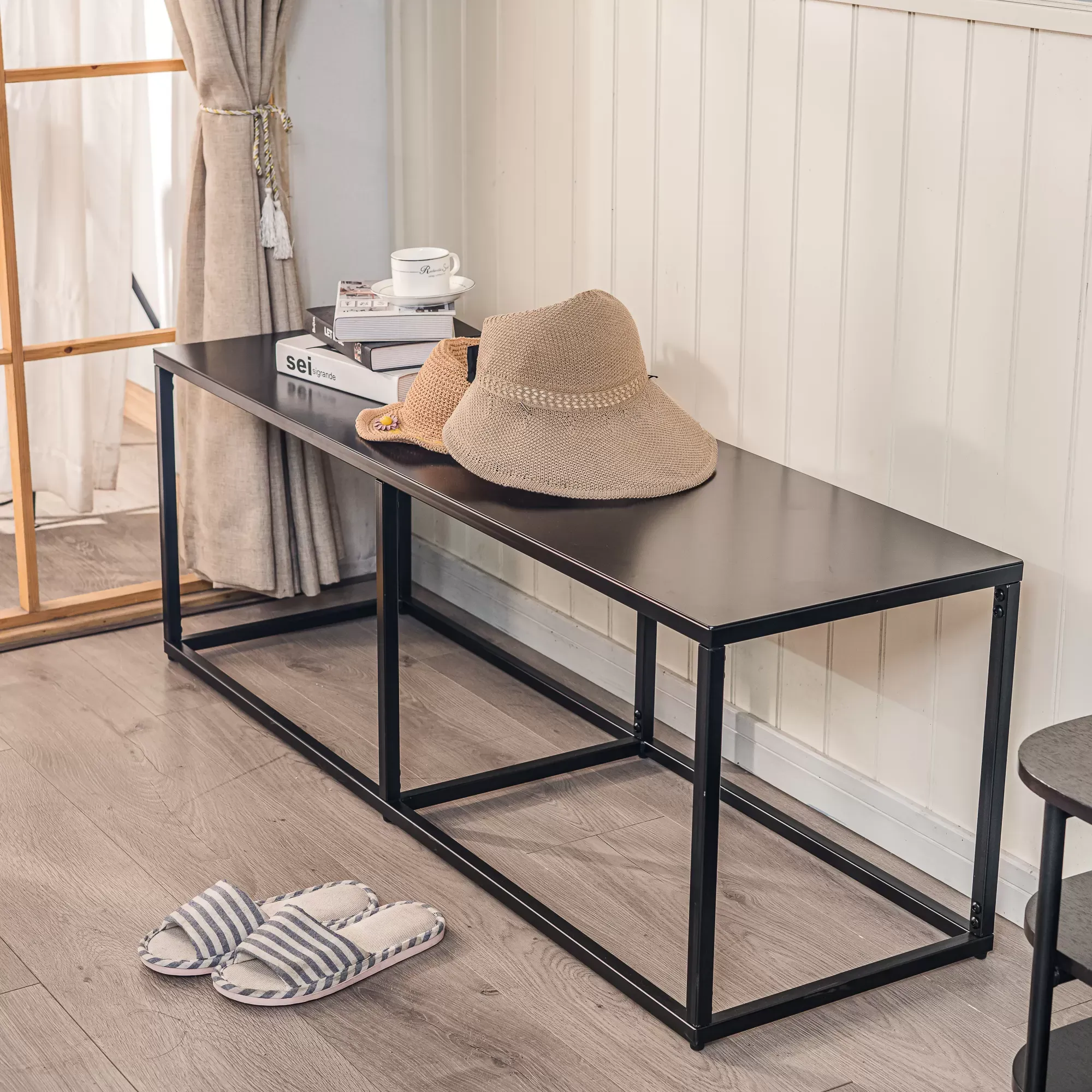 Illustration numéro 3 du produit Banc en métal style industriel noir