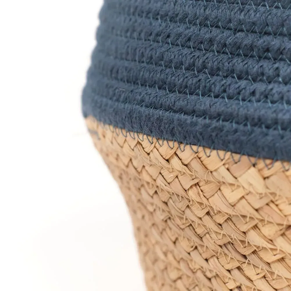 Illustration numéro 3 du produit Panier rond tressé coton uni  27x23 cm