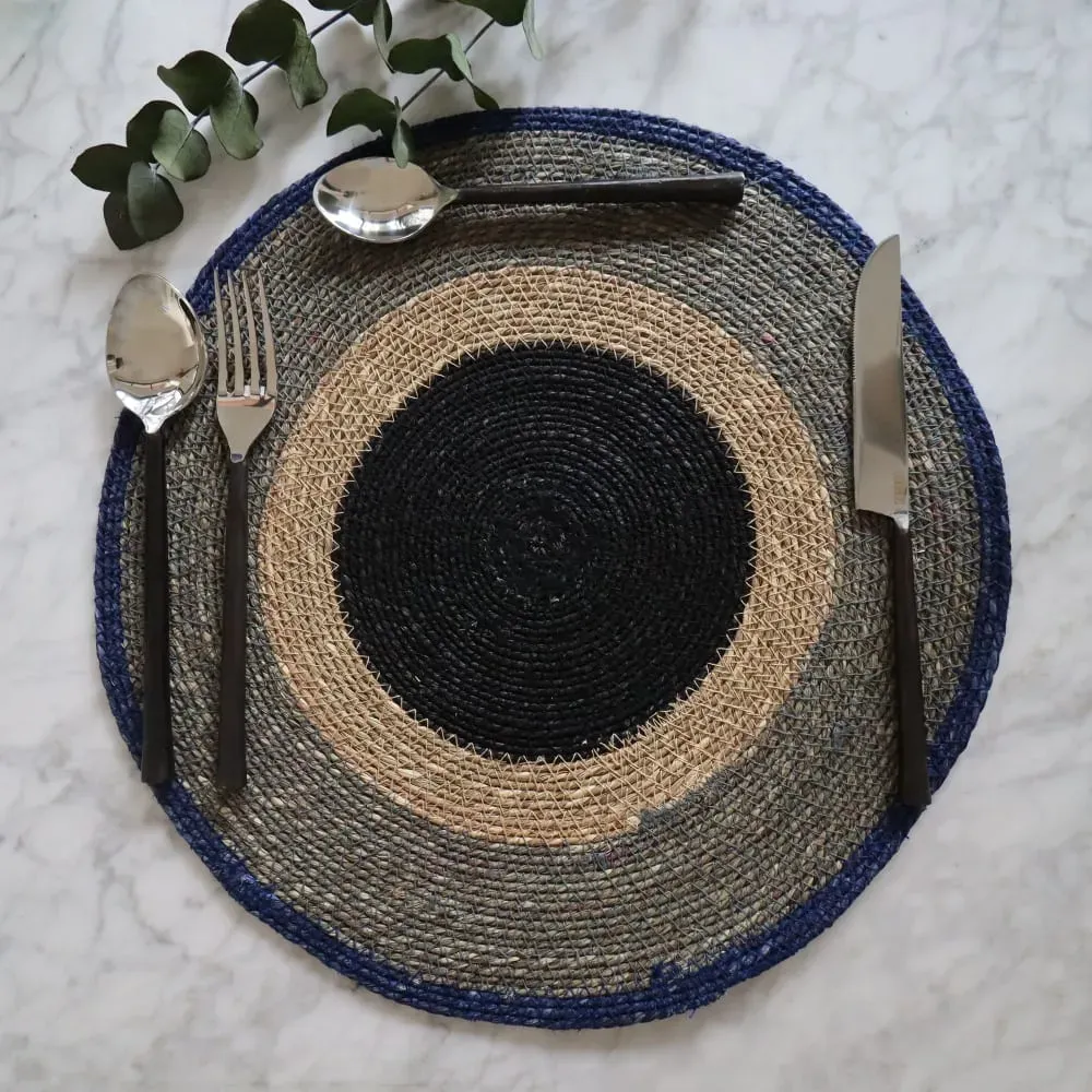 Illustration numéro 3 du produit Lot de 6 sets de table bleu en jonc de mer 38cm