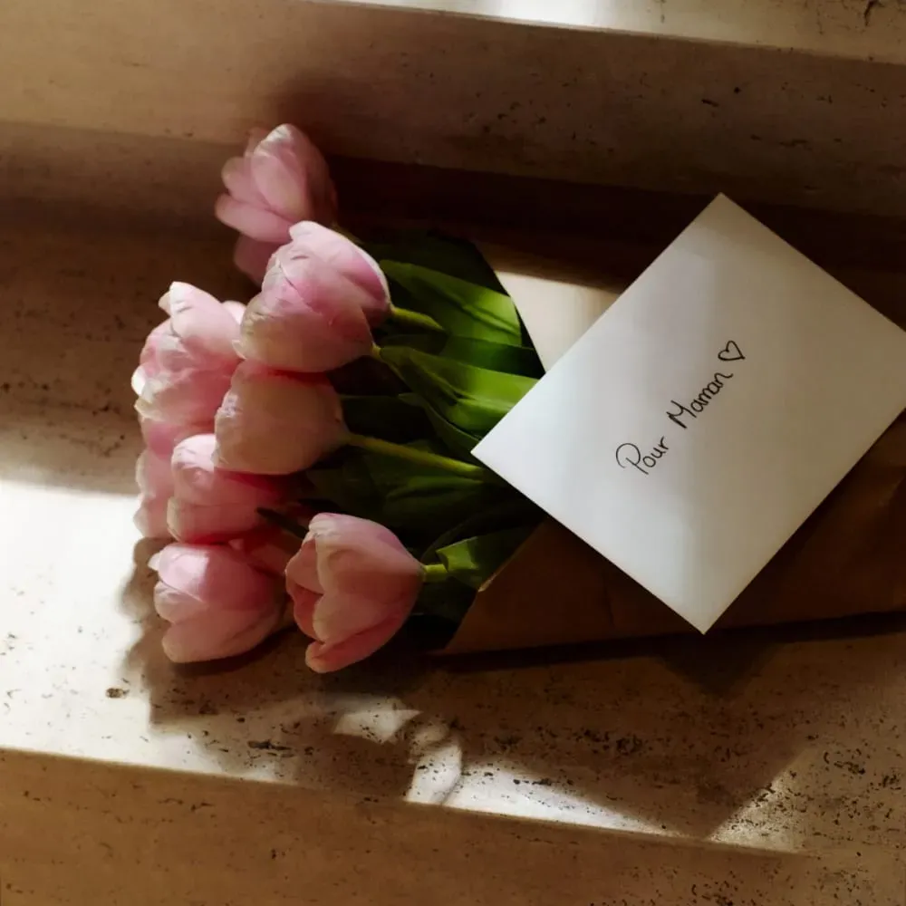 Illustration numéro 3 du produit Tige de Tulipe artificielle rose pâle H37