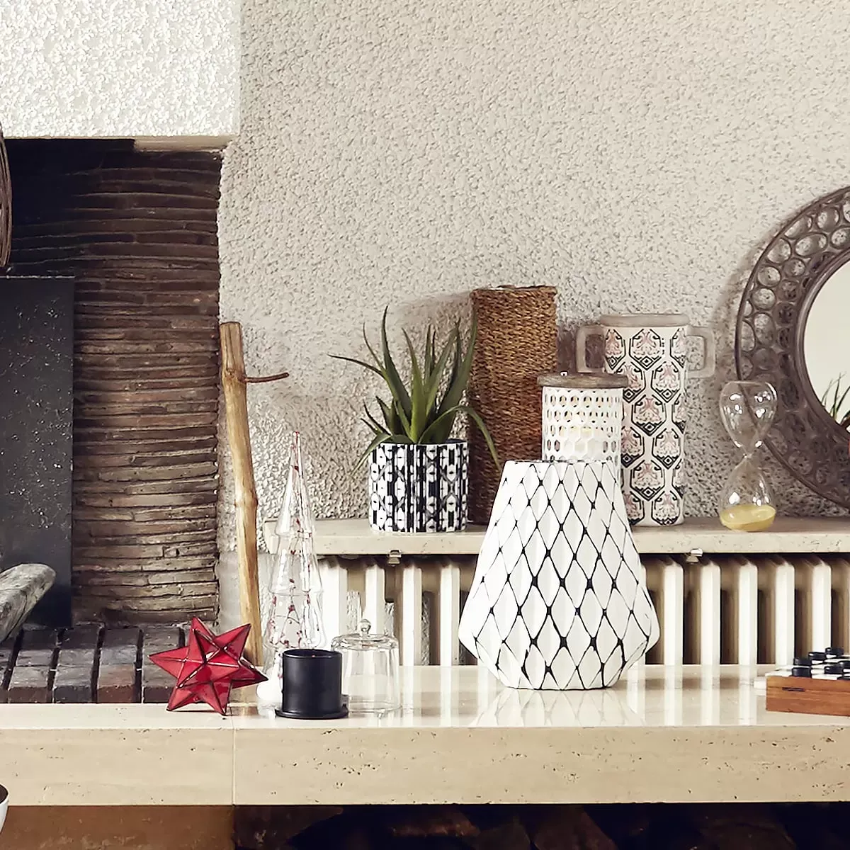 Illustration numéro 3 du produit Cache-pot décoratif en fer noir et blanc H12