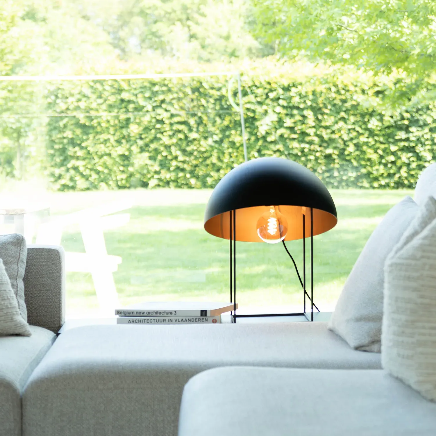 Illustration numéro 3 du produit Lampe de table métal - 40x40 50