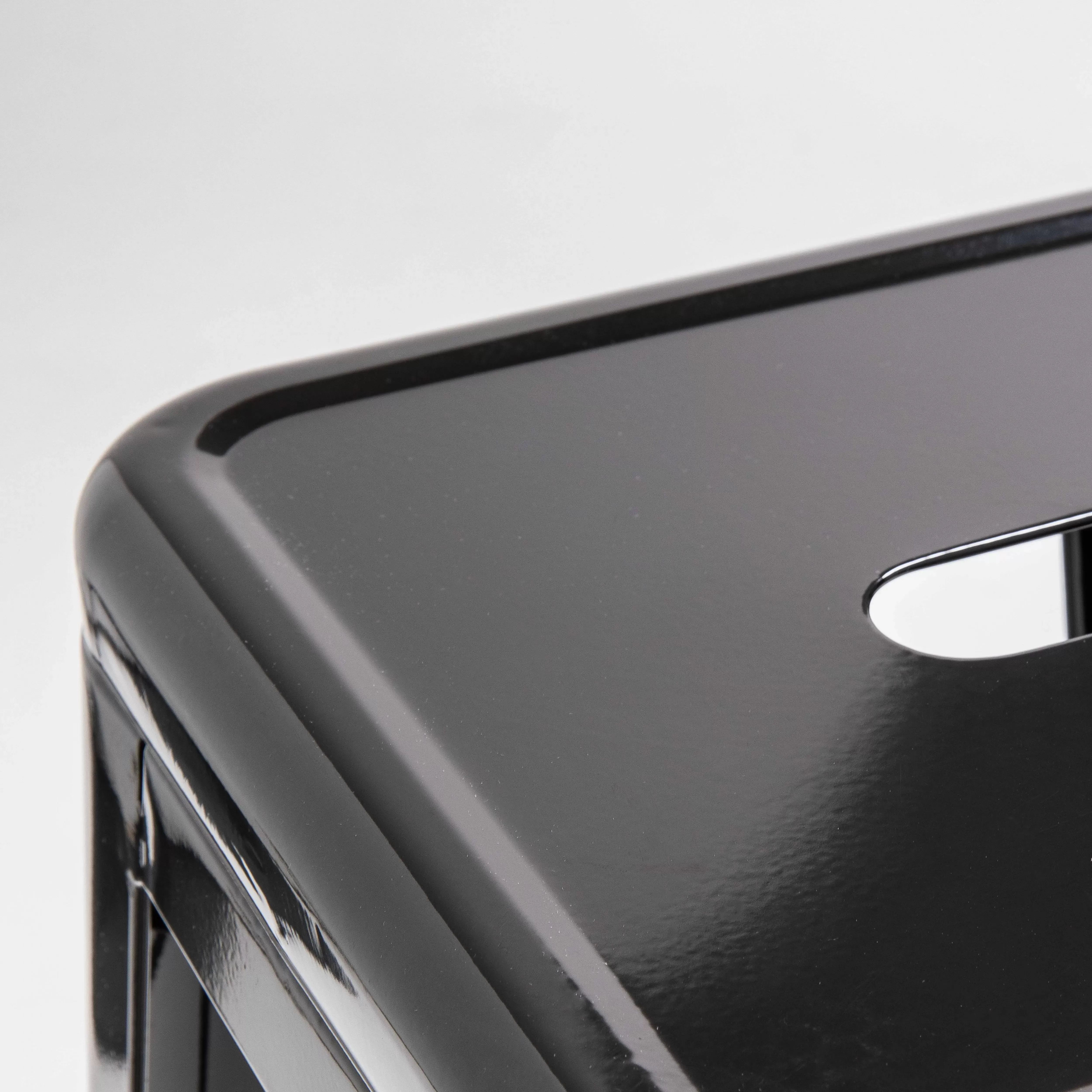 Illustration numéro 3 du produit Tabouret de bar en métal brillant noir