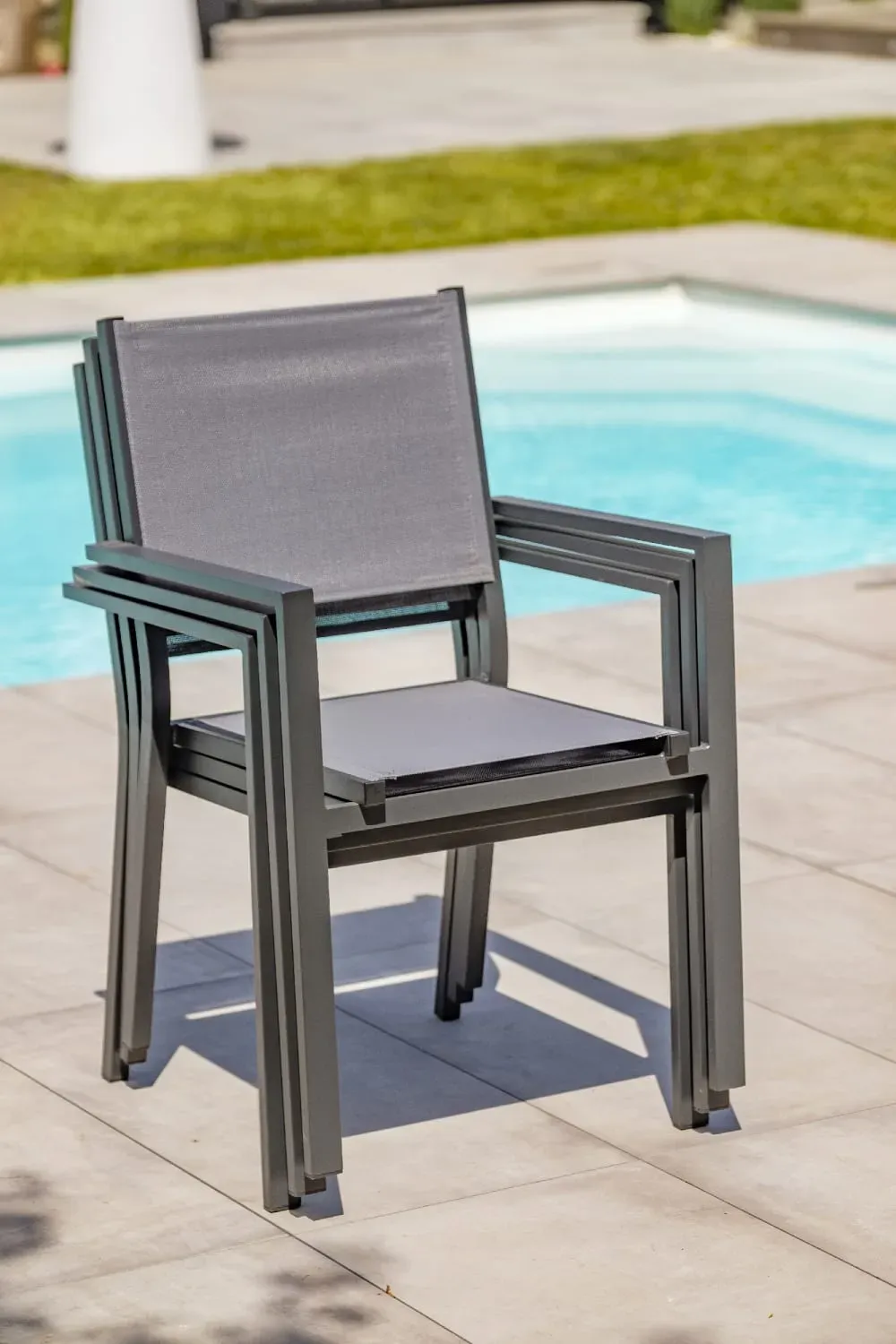 Illustration numéro 3 du produit Lot de 2 fauteuils de jardin en alu toile plastifiéee