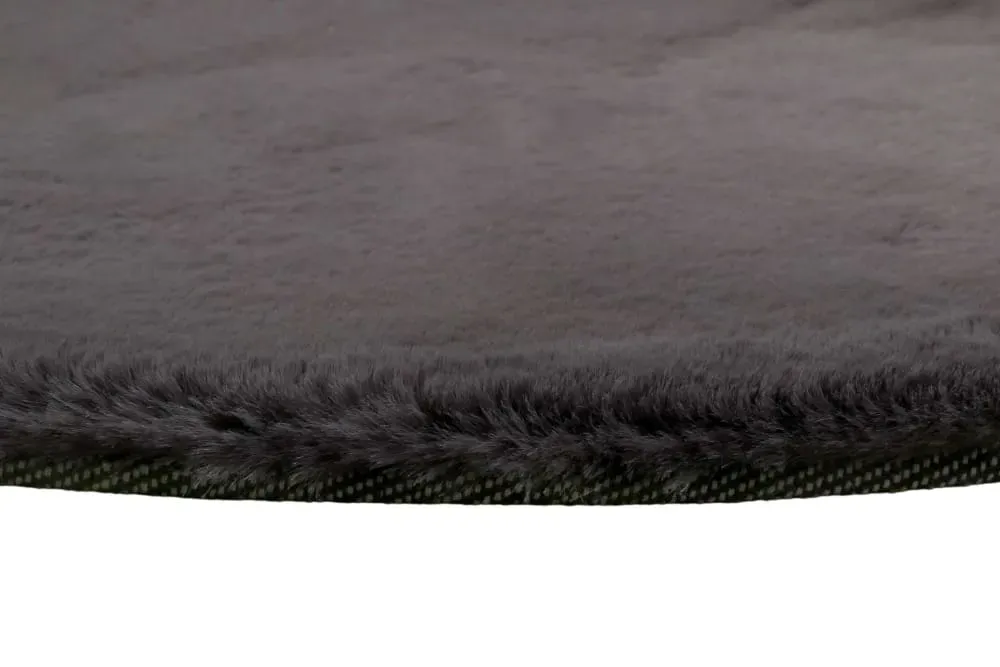 Illustration numéro 3 du produit Tapis effet peau de lapin doux tufté gris pour salon, chambre 150 rd.