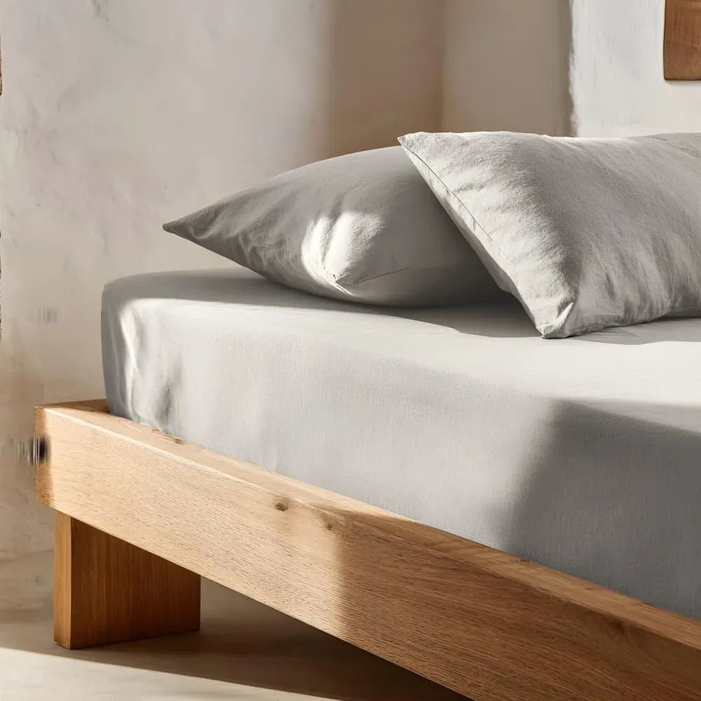 Illustration numéro 3 du produit Drap-housse en 100% coton gris clair 180x200x30 cm