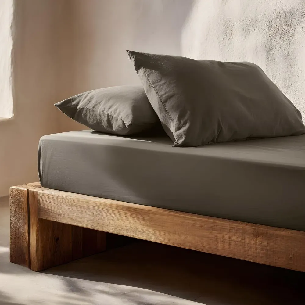 Illustration numéro 3 du produit Drap-housse en 100% coton gris foncé 135x200x30 cm
