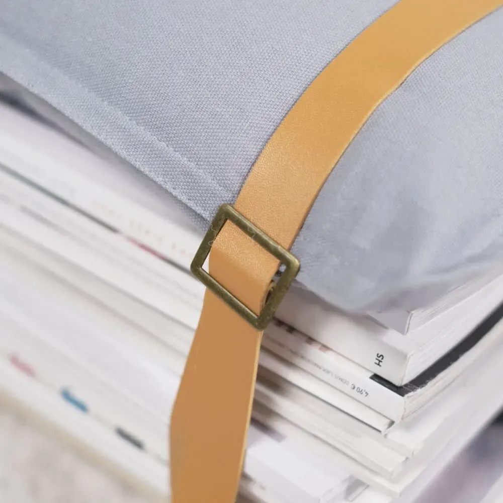 Illustration numéro 3 du produit Tabouret magazine avec sangles  TU