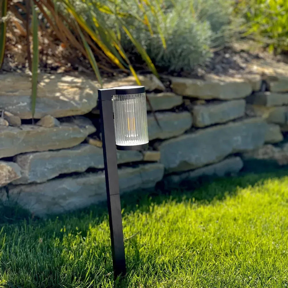 Illustration numéro 3 du produit Lot de 2 balises solaires Plastique Noir H58CM