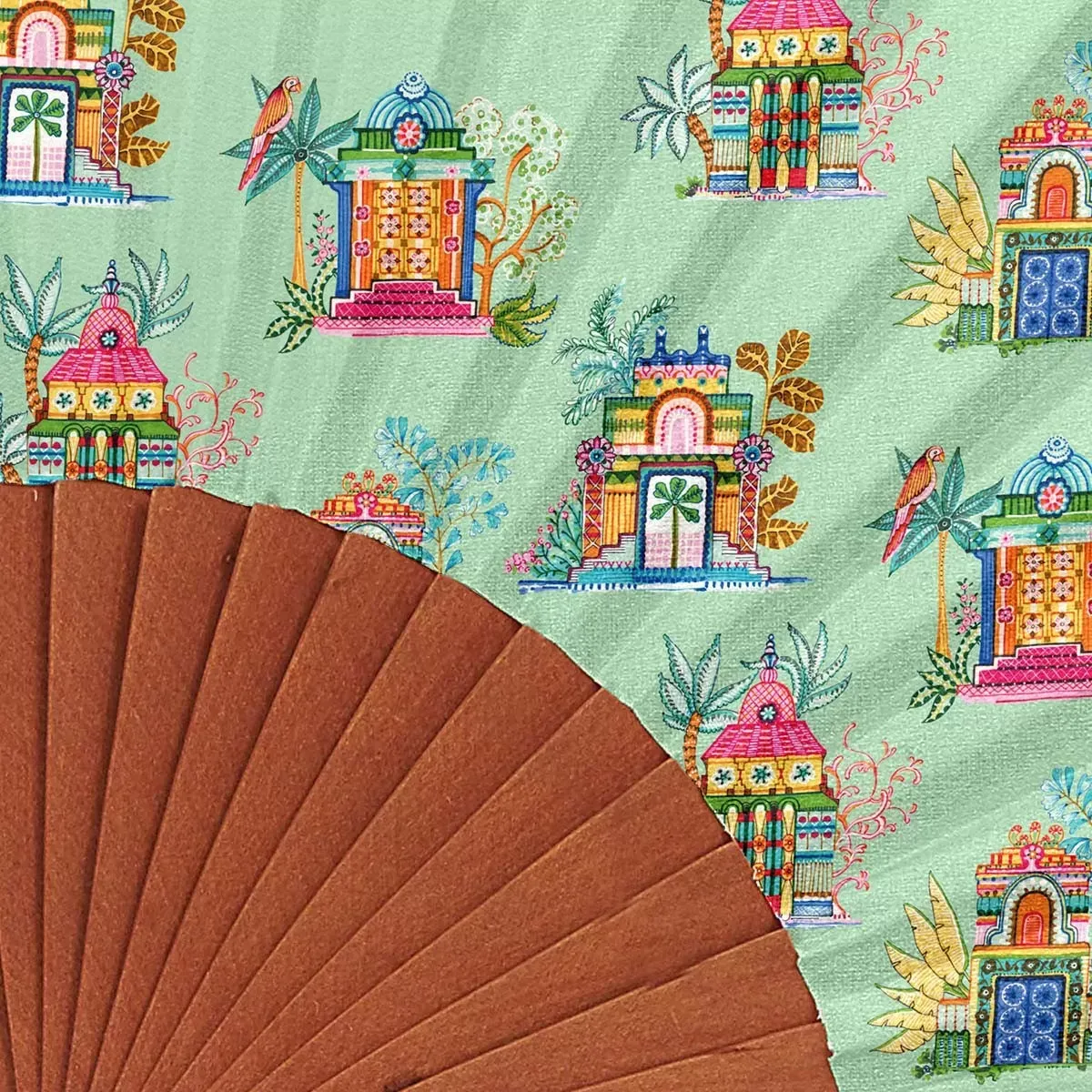Illustration numéro 3 du produit Eventail bois de merisier motif temples tamouls lagon