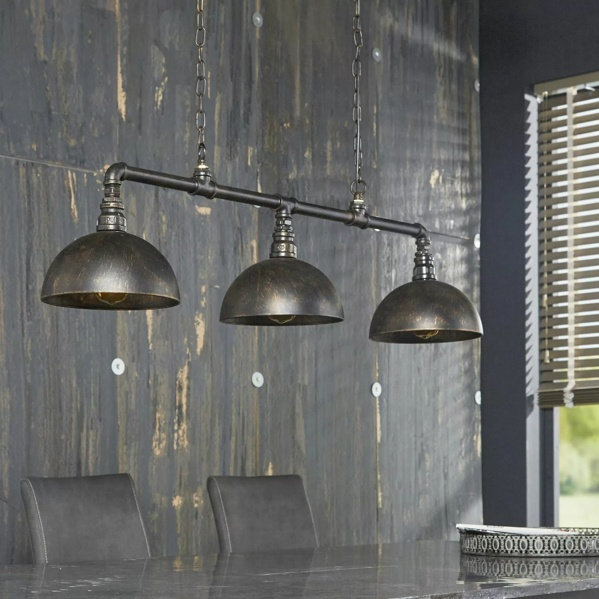 Illustration numéro 3 du produit Suspension industrielle en forme de tuyau 3 lampes l118cm
