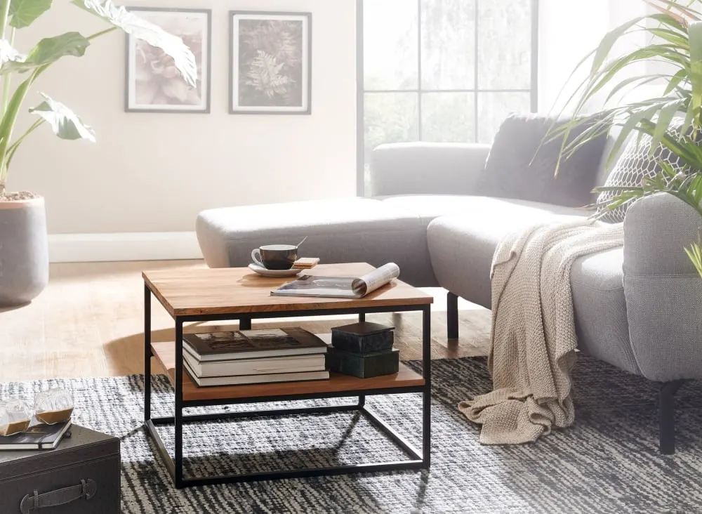 Illustration numéro 3 du produit Table basse carrée avec tablette en bois massif d'acacia, marron