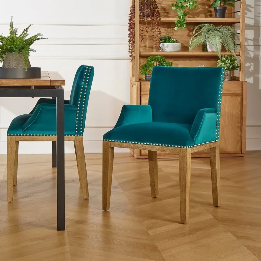Illustration numéro 3 du produit Fauteuil de table en hévéa et velours bleu canard