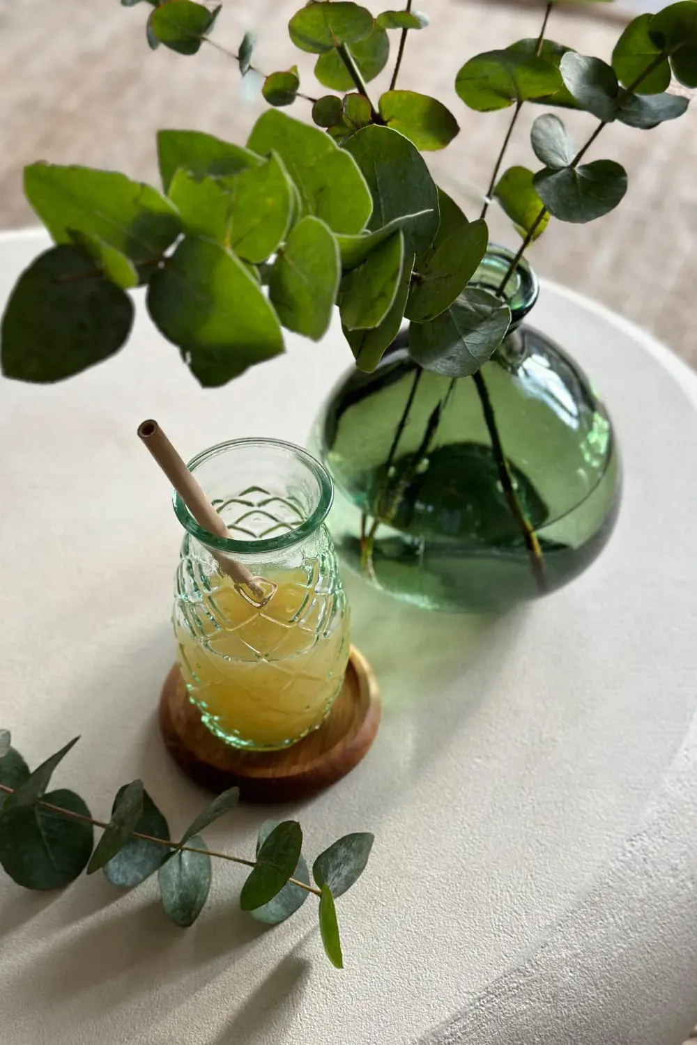 Illustration numéro 3 du produit Verre en forme d'ananas en verre recyclé