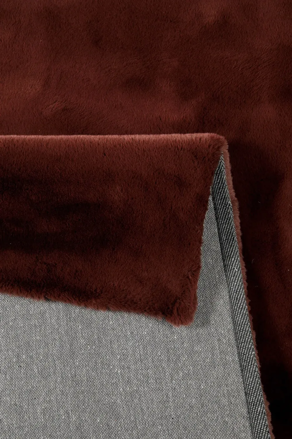 Illustration numéro 3 du produit Tapis imitation fourrure lapin doux tufté bordeaux 60x90