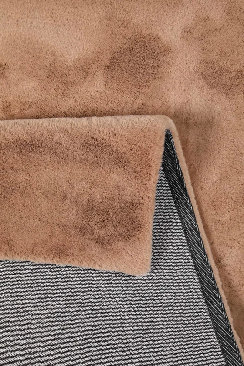 Illustration numéro 3 du produit Tapis imitation fourrure lapin doux tufté rose poudré 70x140