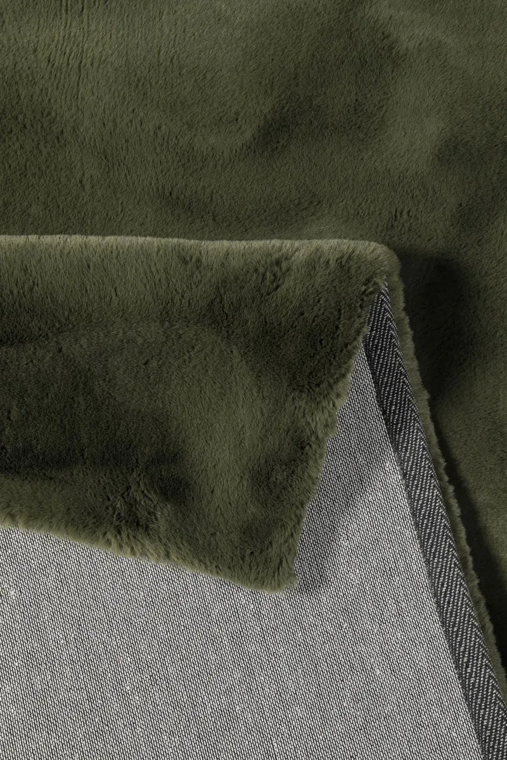 Illustration numéro 3 du produit Tapis imitation fourrure lapin doux tufté vert olive 60x90