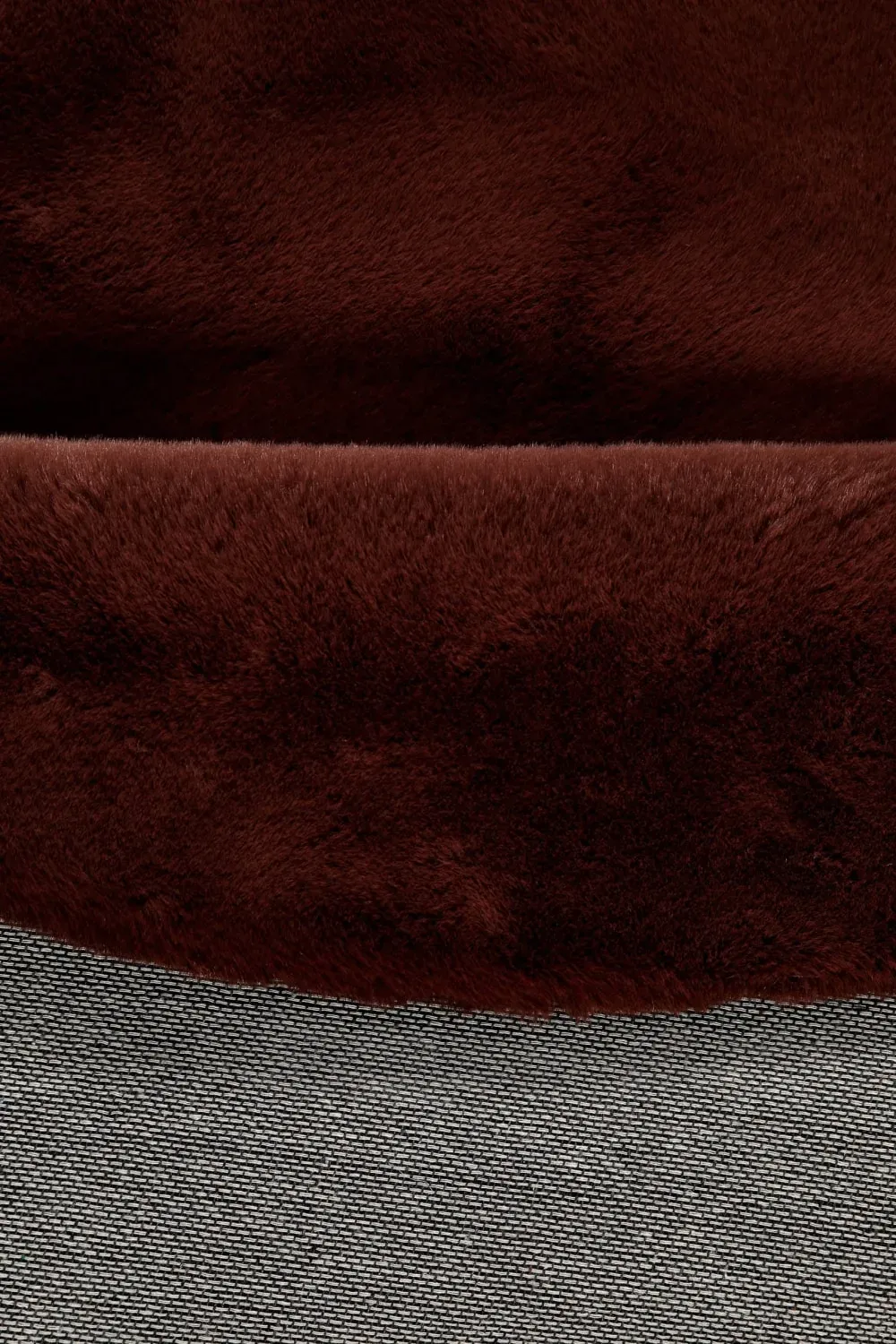 Illustration numéro 3 du produit Tapis rond imitation fourrure lapin doux tufté bordeaux ⌀150