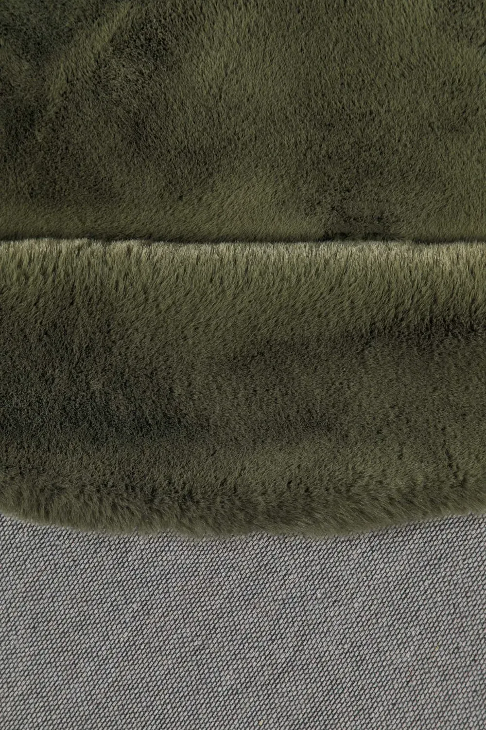 Illustration numéro 3 du produit Tapis rond imitation fourrure lapin doux tufté vert olive ⌀100