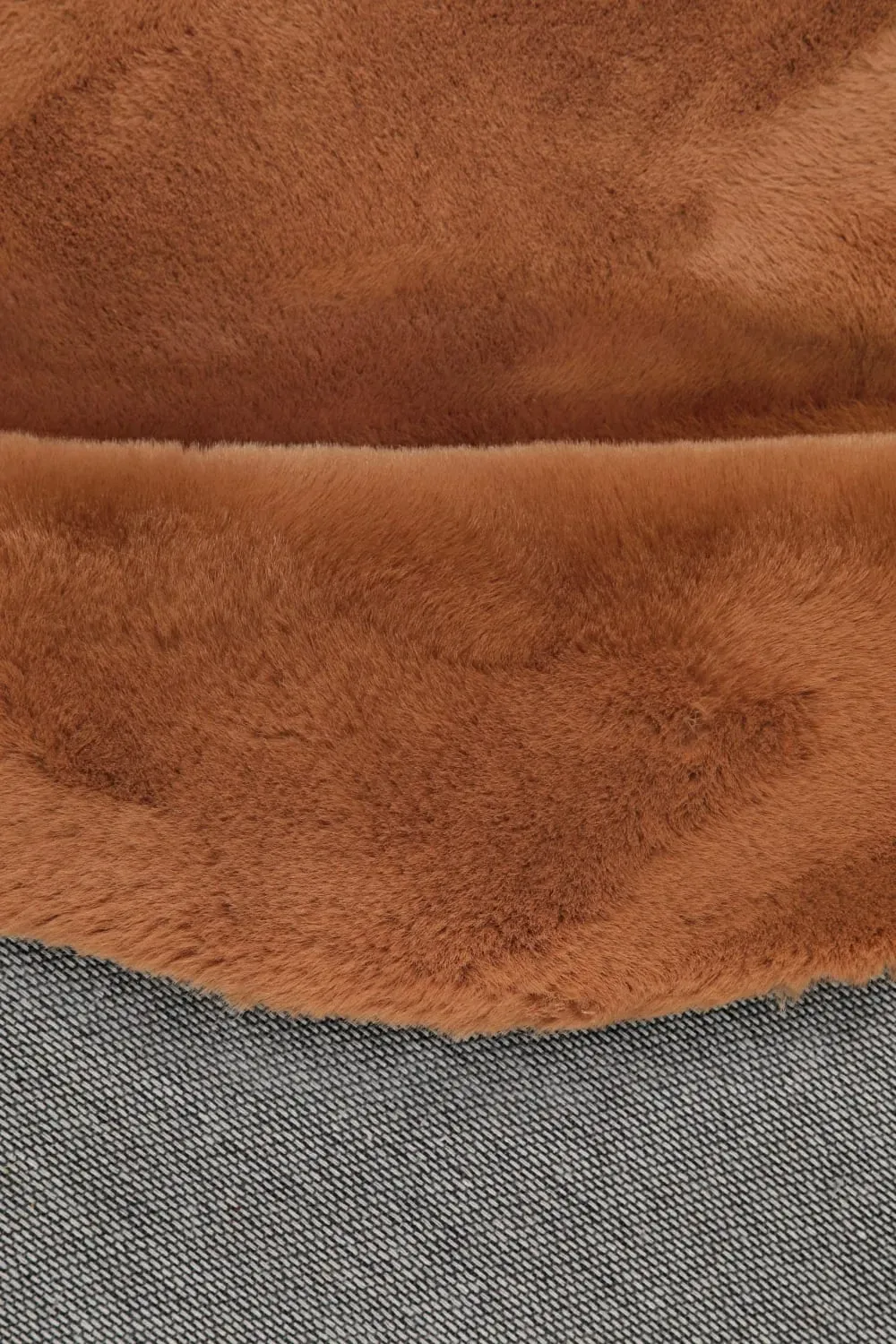 Illustration numéro 3 du produit Tapis rond imitation fourrure lapin doux tufté cuivré ⌀100