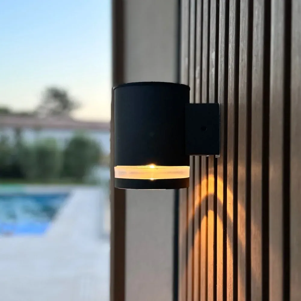 Illustration numéro 3 du produit 2 appliques murales solaires Acier Noir 200LM