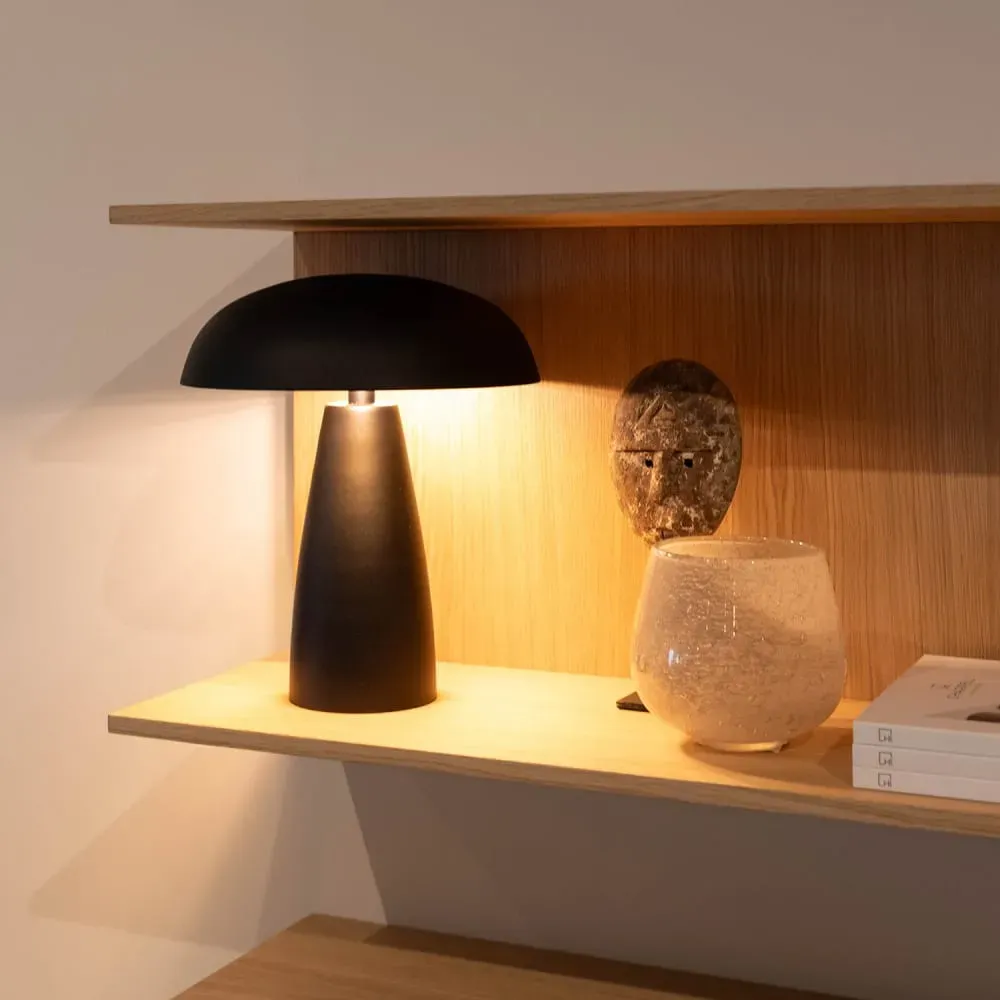 Illustration numéro 3 du produit Lampe de table en métal, noir et or, 30 cm de hauteur