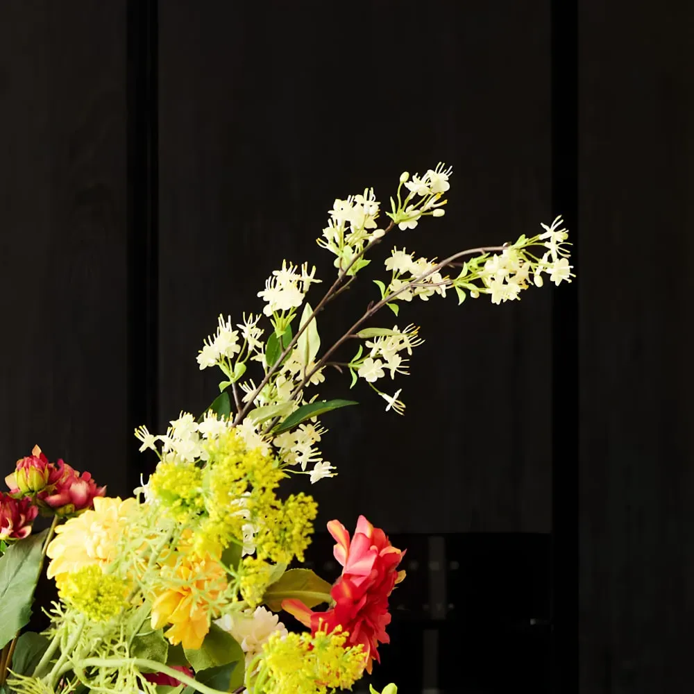 Illustration numéro 3 du produit Tige de dahlia artificielle avec bourgeon jaune pâle H69