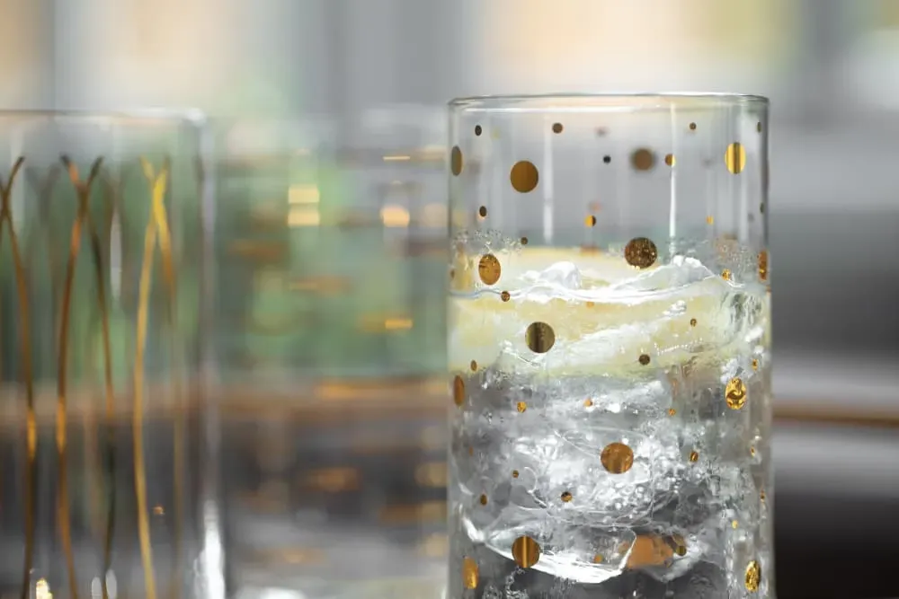 Illustration numéro 3 du produit Cheers Set de 4 verres High Ball en or métallisé