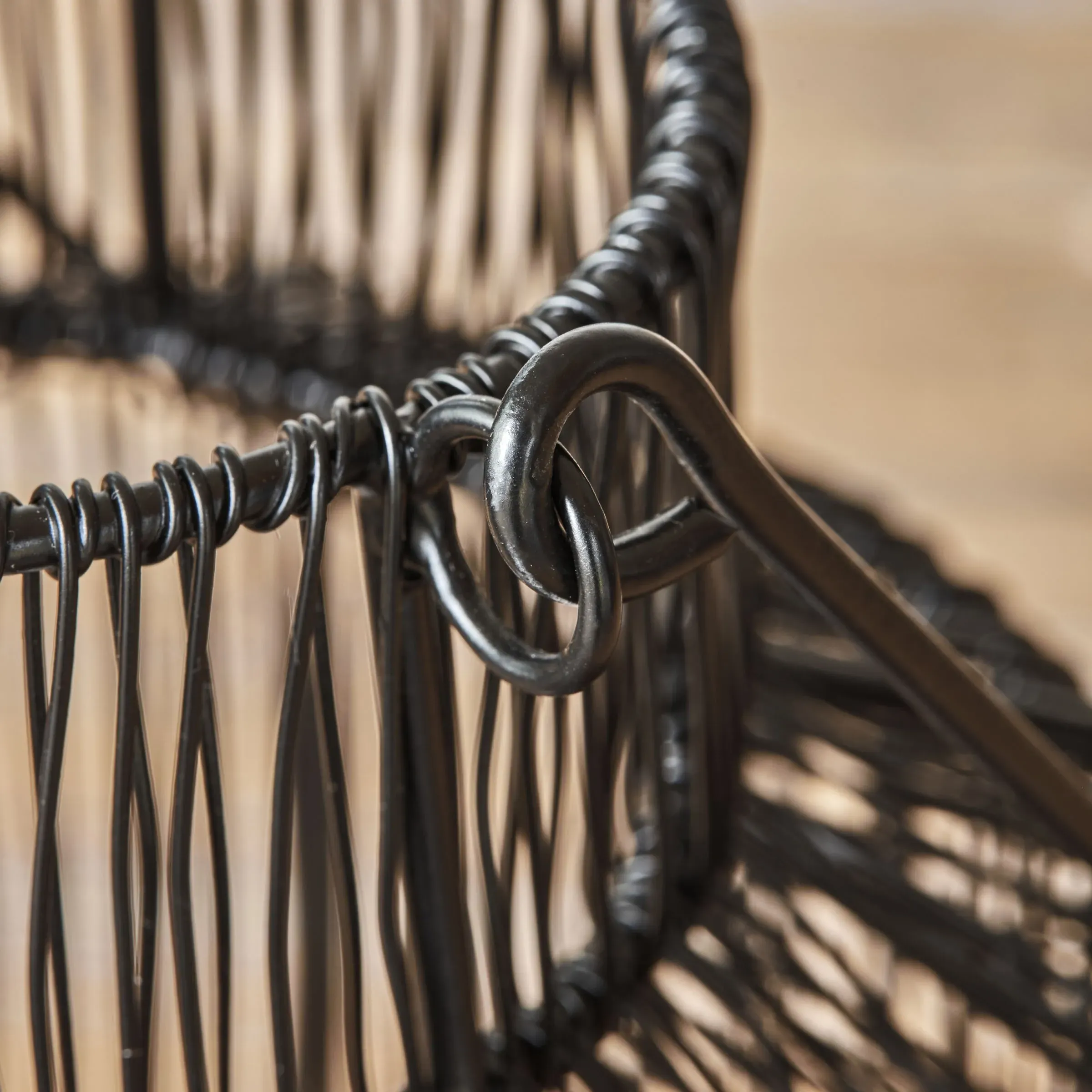 Illustration numéro 3 du produit Lanterne en métal noir H37