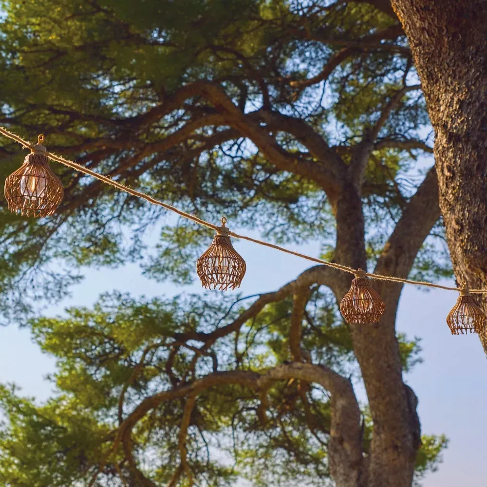 Illustration numéro 3 du produit Guirlande solaire Hybride Polyrotin Beige 8M