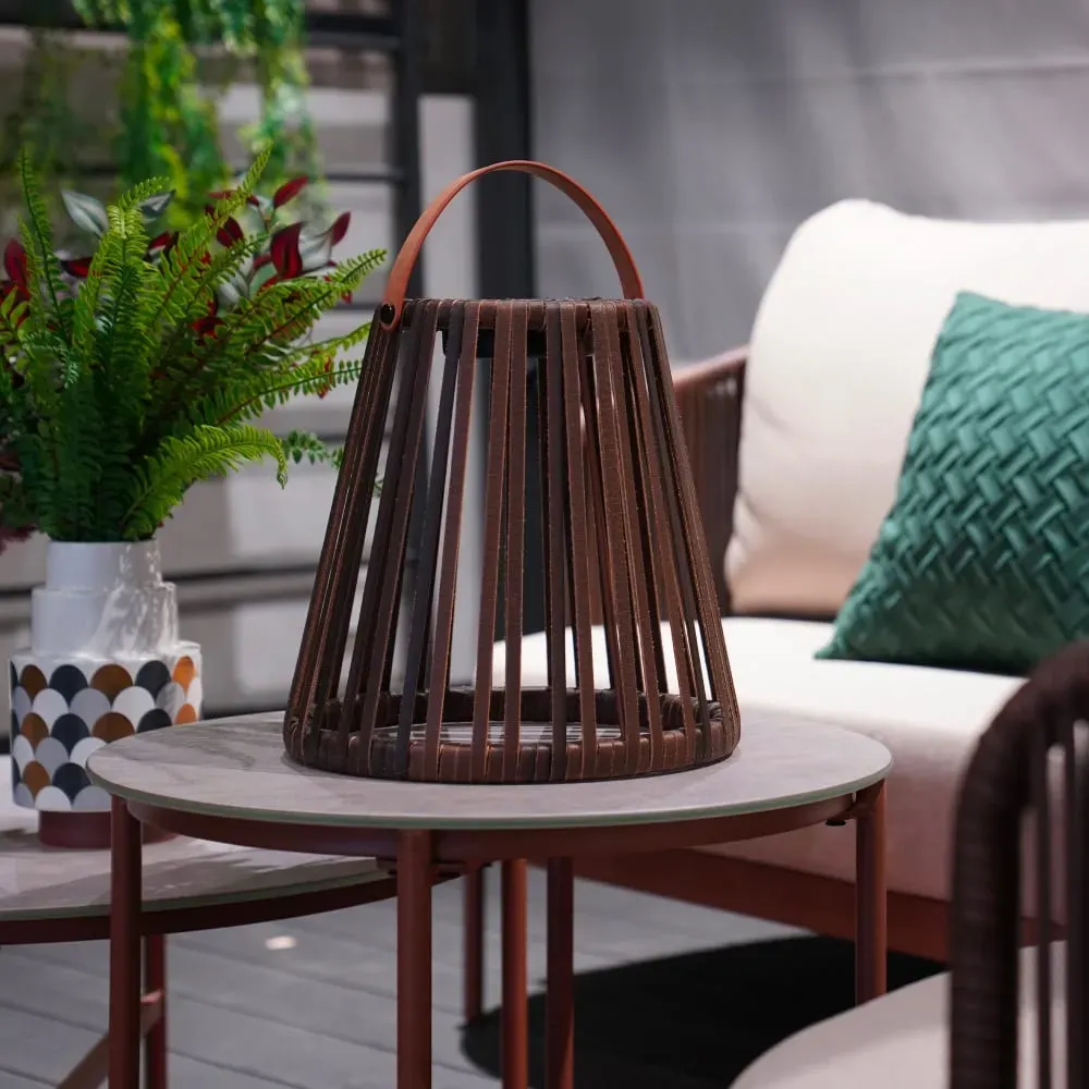 Illustration numéro 3 du produit Lanterne solaire rechargeable Polyrotin Marron H28CM