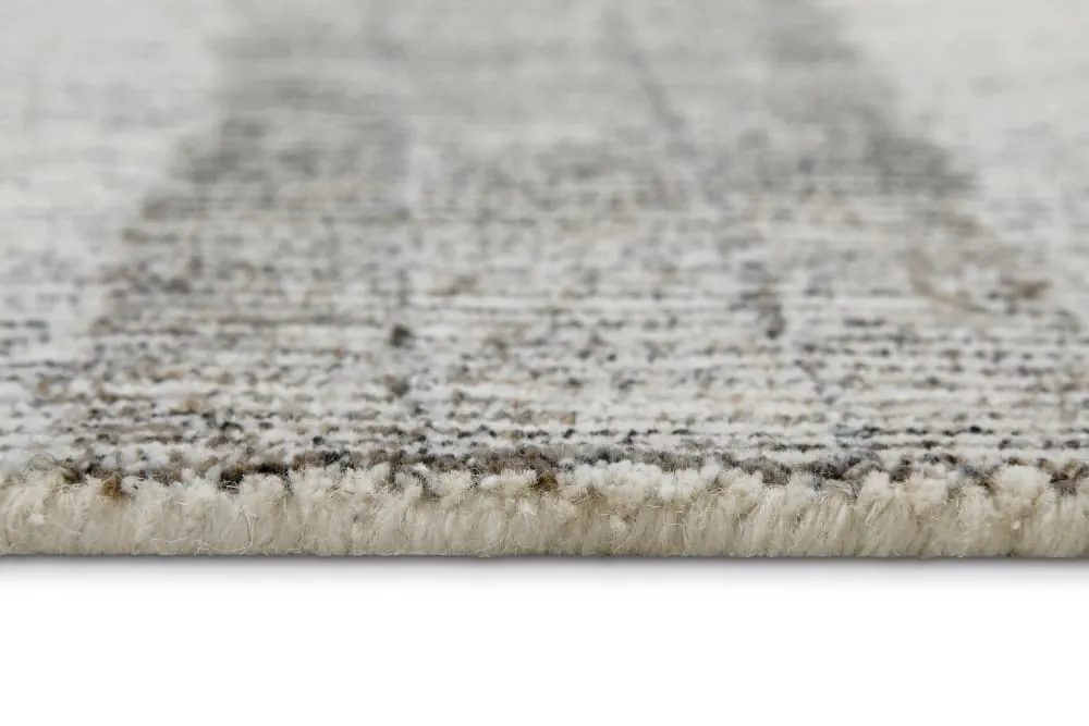 Illustration numéro 3 du produit Tapis beige et gris futé main à rayures 140x200