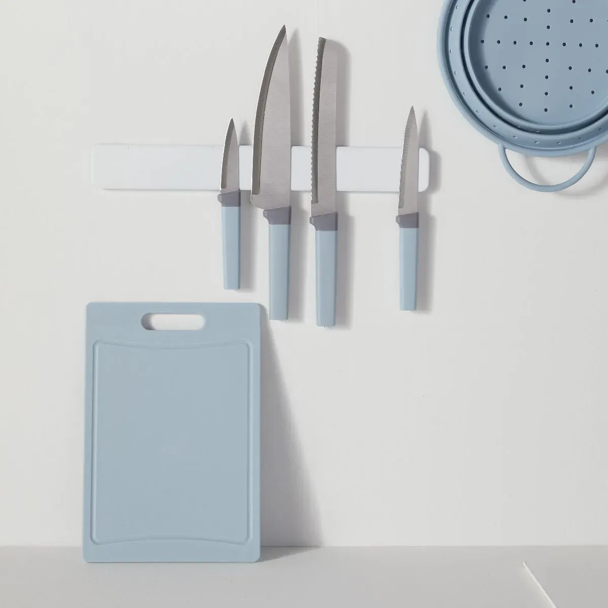 Illustration numéro 3 du produit Lot de 2 planches à découper en bois et silicone  29x20cm