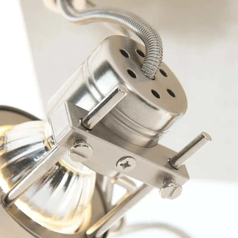 Illustration numéro 3 du produit Projecteur industriel pivotant inclinable acier 4 lumières