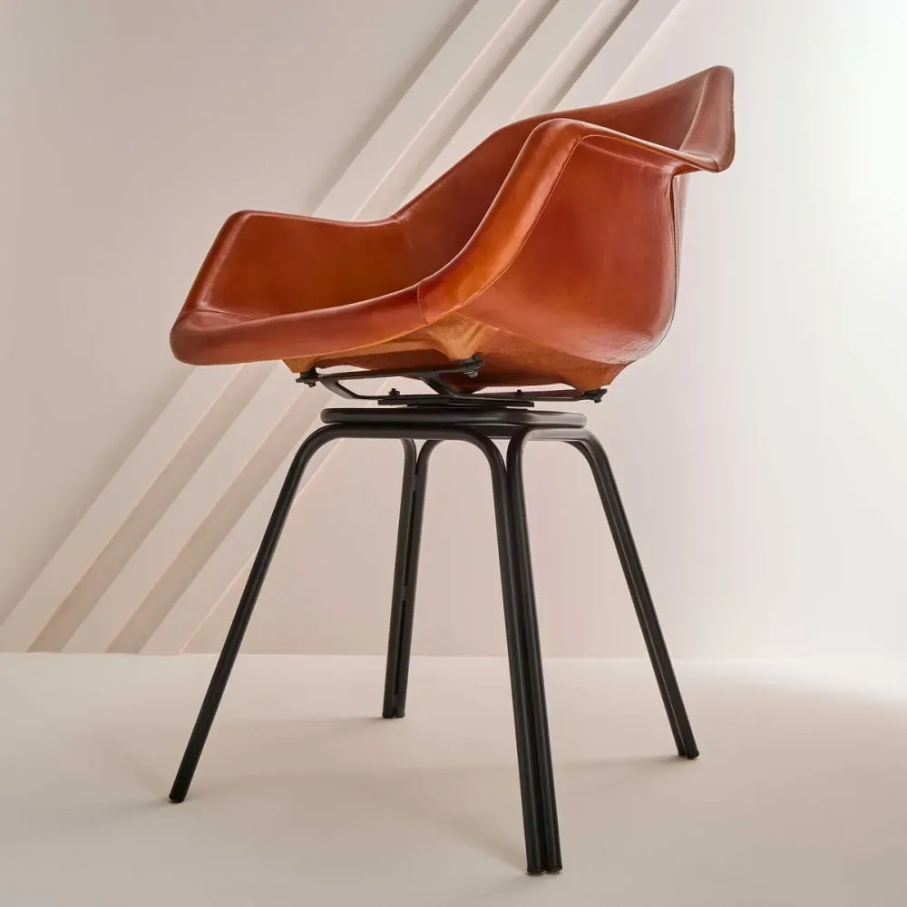 Illustration numéro 3 du produit Fauteuil bridge en cuir marron pivotant