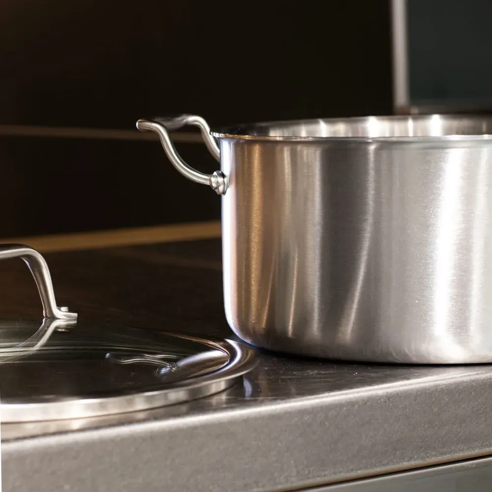 Illustration numéro 3 du produit Faitout acier inoxydable 24cm - fait en France - tous feux