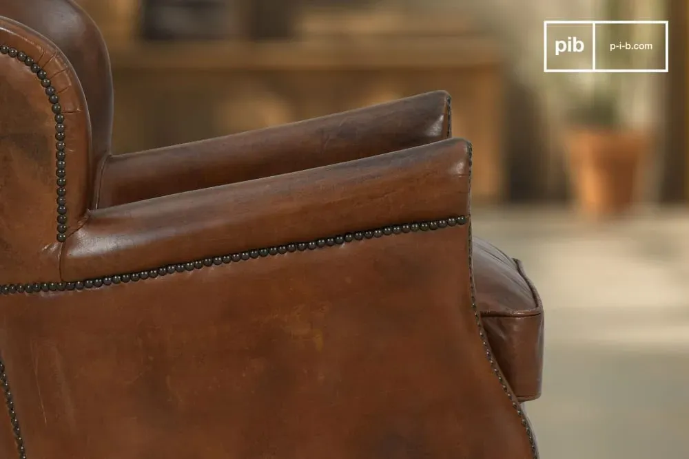 Illustration numéro 3 du produit Fauteuil club en cuir marron