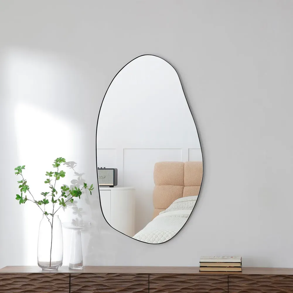 Illustration numéro 3 du produit Miroir décoratif organique en fer noir mat H115