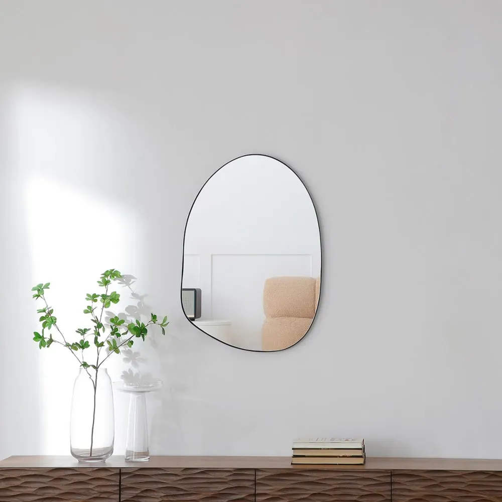 Illustration numéro 3 du produit Miroir décoratif organique en fer noir mat H70