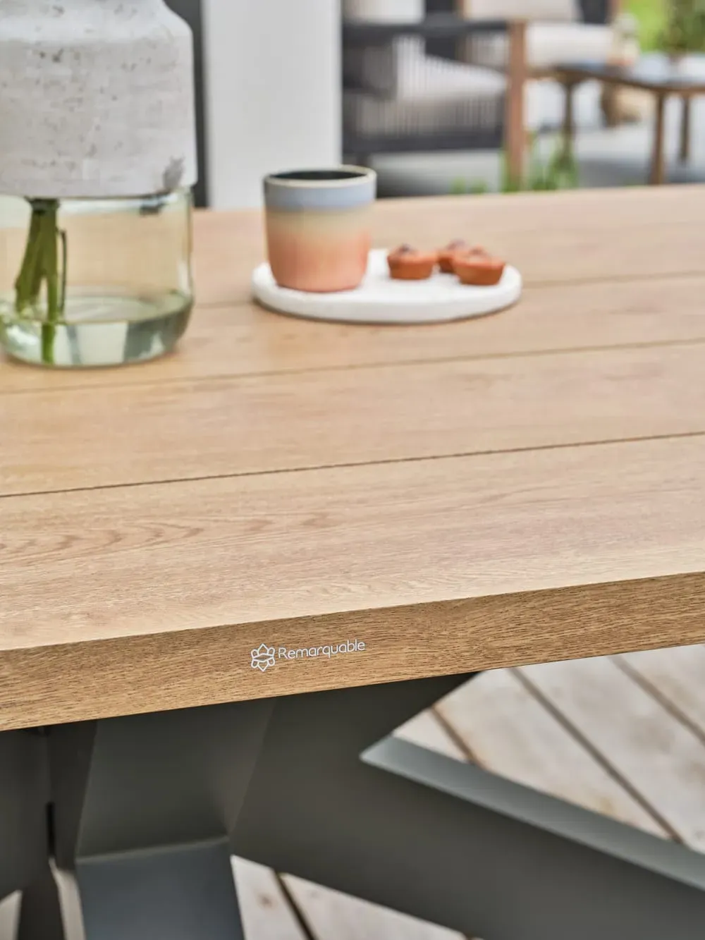 Illustration numéro 3 du produit Table de jardin 8 places - Gris anthracite