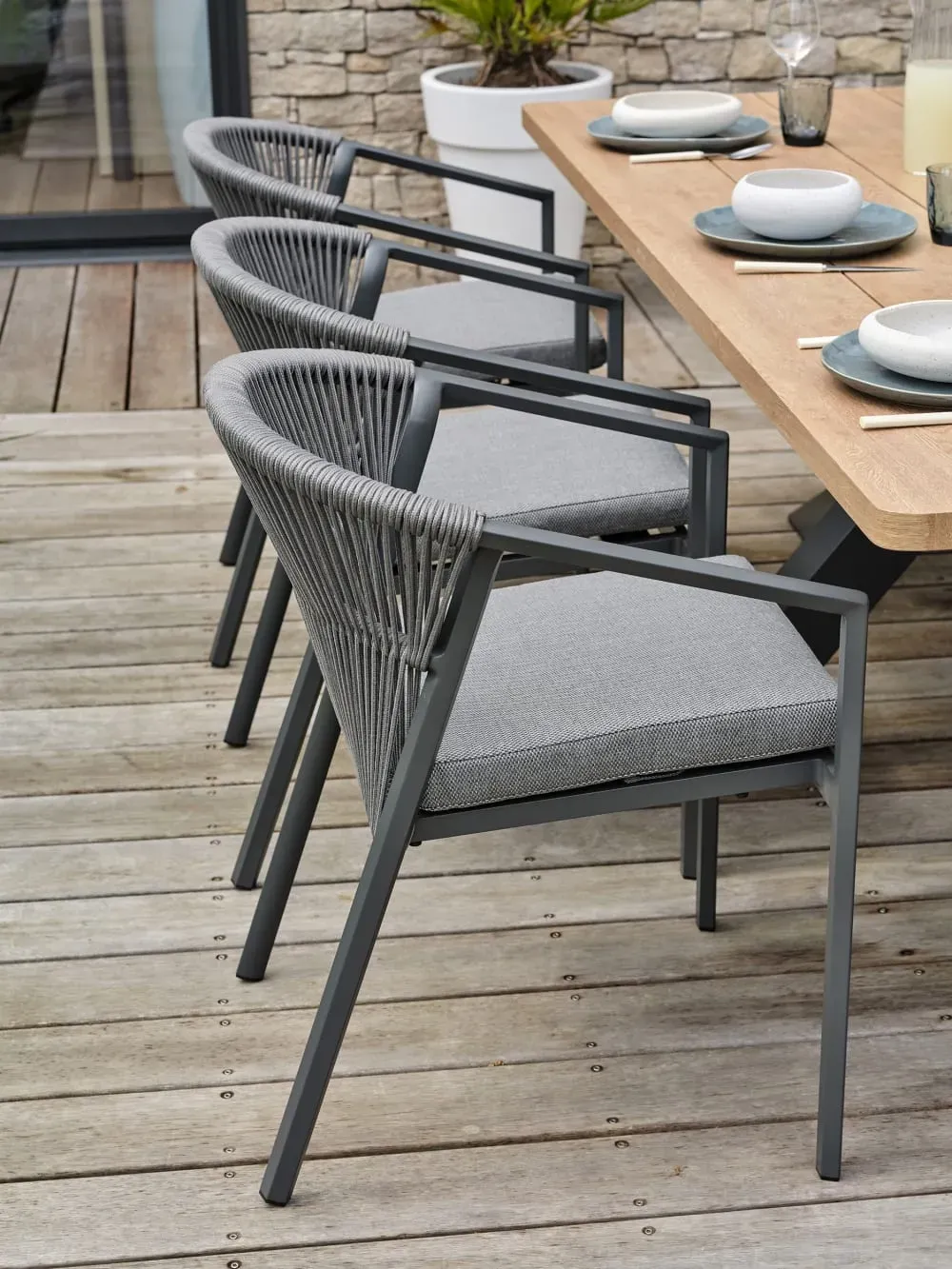 Illustration numéro 3 du produit Ensemble repas de jardin 6 places - Gris anthracite