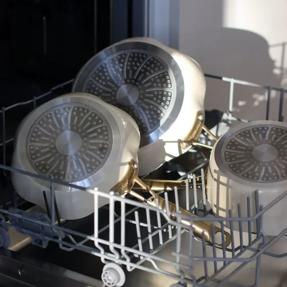 Illustration numéro 3 du produit Batterie de cuisine en aluminium recyclé en forme de fleurs