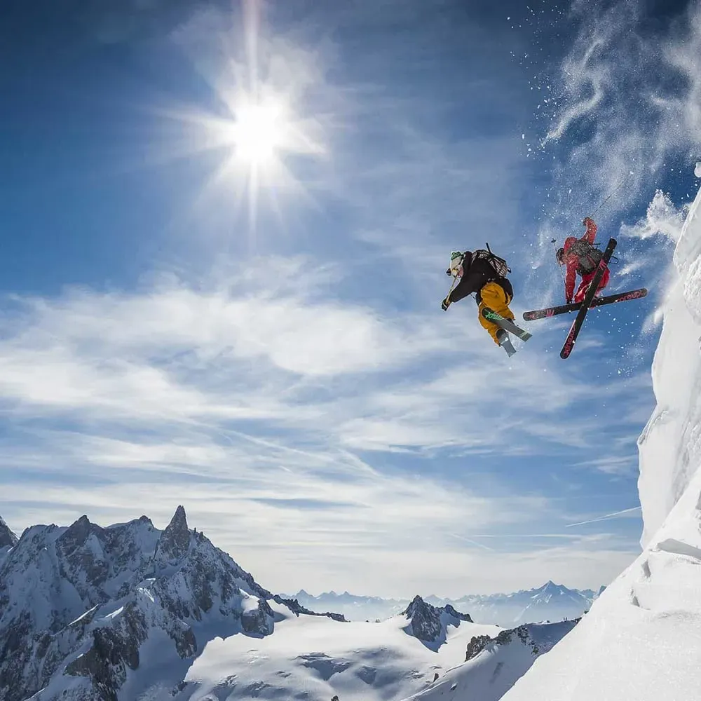 Illustration numéro 3 du produit Tableau sport saut à ski imprimé sur toile 90x60 cm