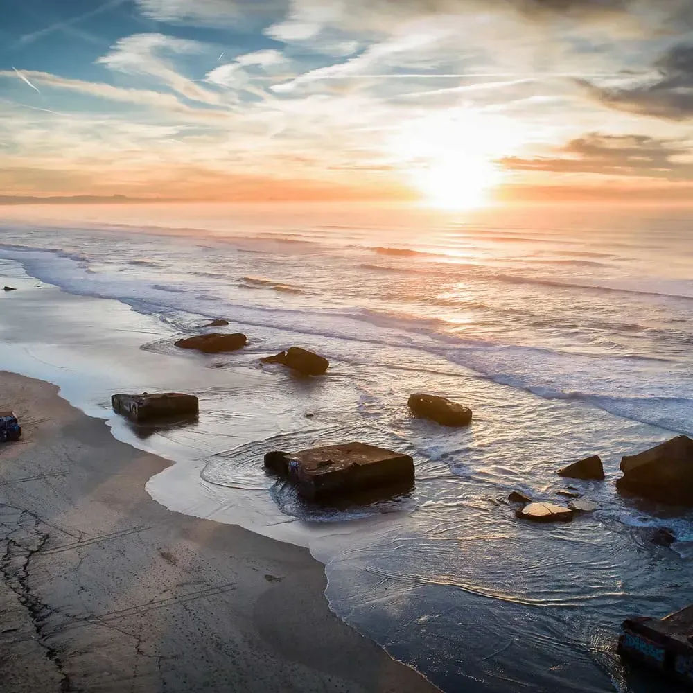 Illustration numéro 3 du produit Tableau vestige mur de l'atlantique imprimé sur toile 90x60 cm